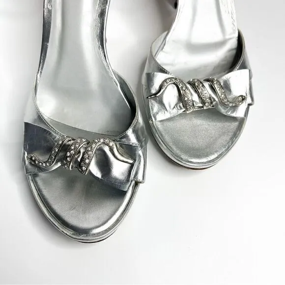 🍋 Dione • Women’s Open-Toe Silver Leather Heel Sandals w/Snake Detail Size 8.5