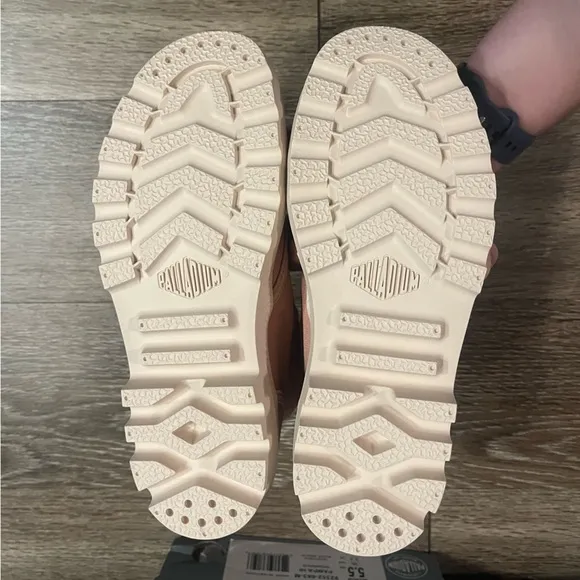 🆕 Palladium | Pampa HI High Top Sneakers in Rose Brick Size 5.5