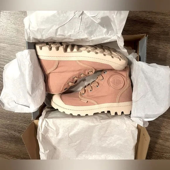 🆕 Palladium | Pampa HI High Top Sneakers in Rose Brick Size 5.5