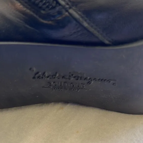 - Salvatore Ferragamo black calf skin boots in good condition. Women’s sz 10