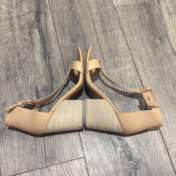 • Vince • Nolan T Strap Wedge Leather Sandals Open Toed Matte Tan / Cream 8.5