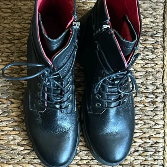 $269 Saint   Sofia Noho Boot -Black Boots Size 7