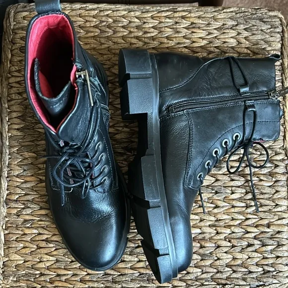$269 Saint   Sofia Noho Boot -Black Boots Size 7