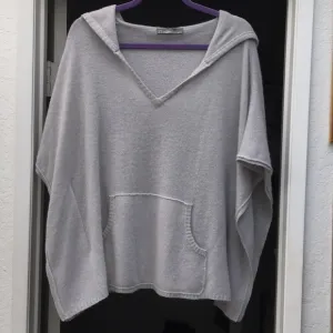 27 MALIBU/GRAY-CASHMERE PONCHO HOODIE