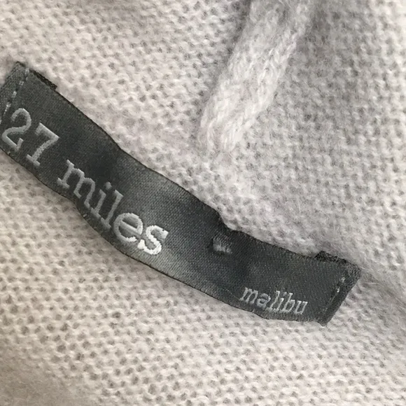 27 MALIBU/GRAY-CASHMERE PONCHO HOODIE