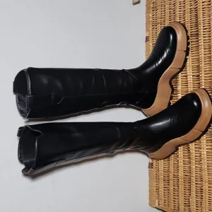 39/8.5 Black Chunky Sole Emo Faux Leather Knee High Back Zipper Boots