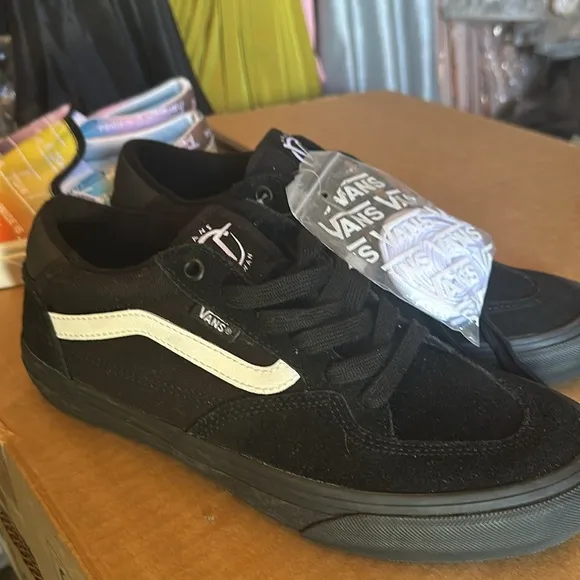 #43❤️ Brand new Vans Rowan pro sneakers
