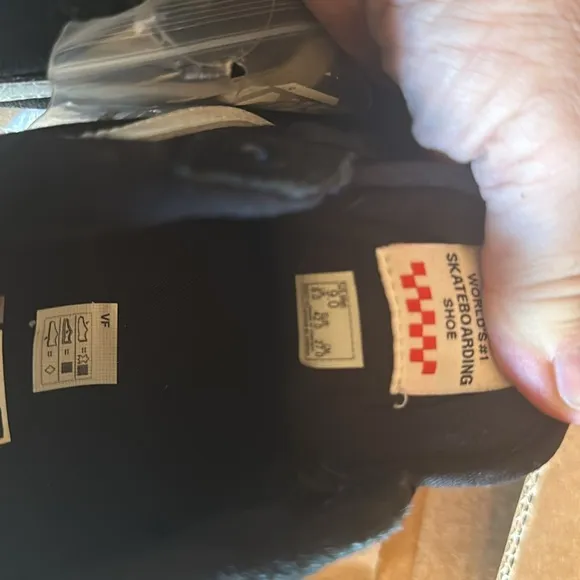 #43❤️ Brand new Vans Rowan pro sneakers