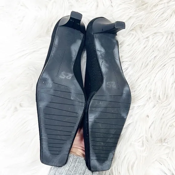 90s Vintage Stuart Weitzman Black Suede Perforated Loafers 8.5 Narrow