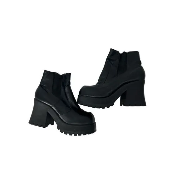 90’s Y2K Soho Black Chunky Heel Boots Sz 8.5 Goth Bratz Women’s