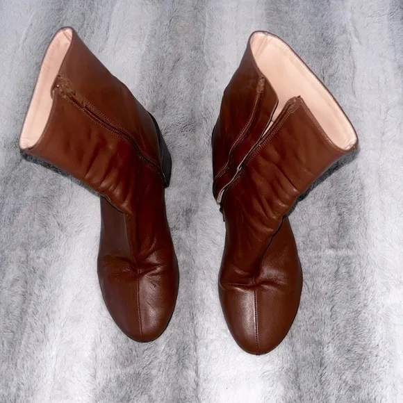 Acne Studios Woman Saul Boot in Cognac Brown Mob Wife