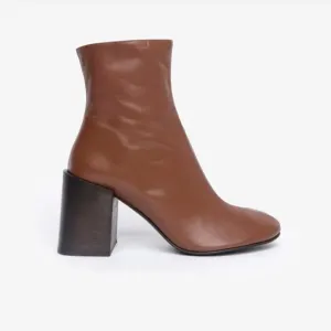 Acne Studios Woman Saul Boot in Cognac Brown Mob Wife