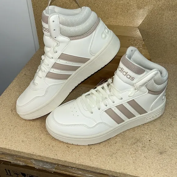 Adidas Hoops 3.0 Mid Sneakers (95)