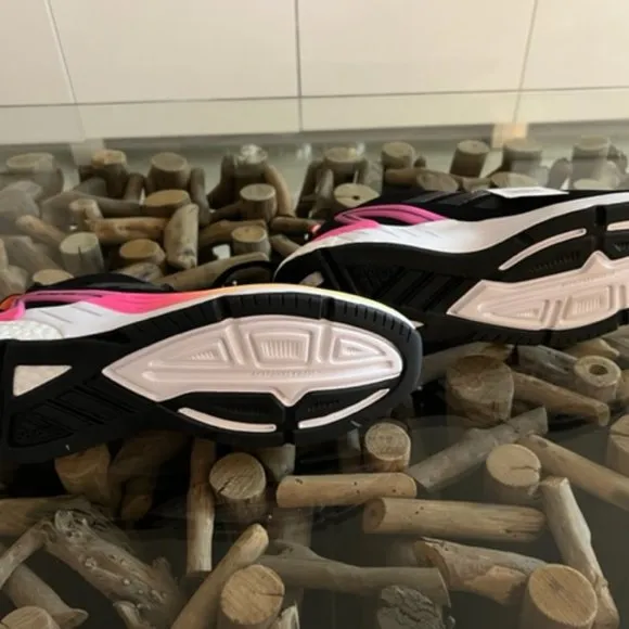 ADIDAS RESPONSE SUPER Running Sneakers