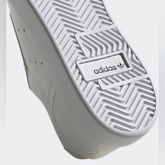 Adidas — Sleek Sneakers — Cloud White, New without box