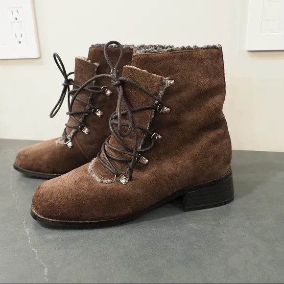 AJ Valenci sz 7W brown suede lace-up lined boots