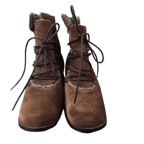 AJ Valenci sz 7W brown suede lace-up lined boots