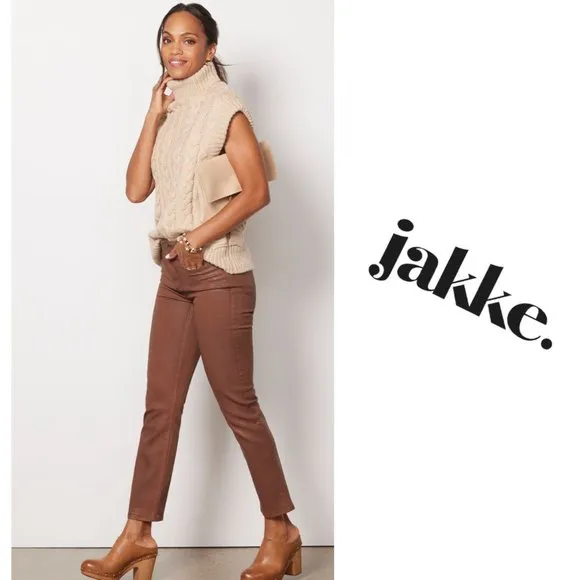 AKKE Sade Chunky Sweater – NEW
