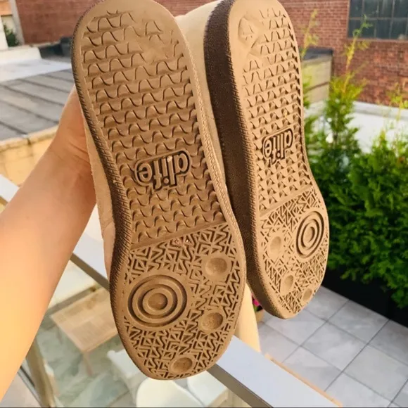 Alife Leather Suede Chick High Flats Ankle Cut Lace Classy