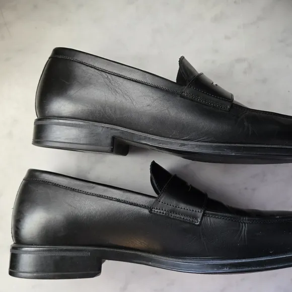 Allen Edmonds Black Penny Loafers Sleek Leather Design