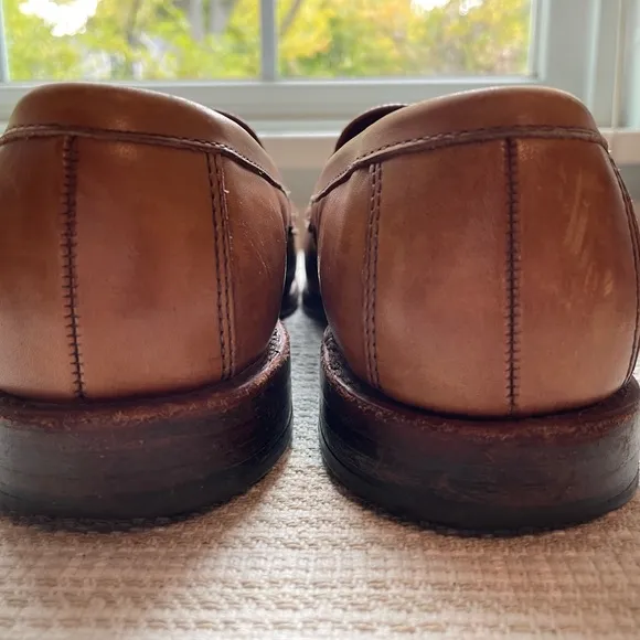 Allen Edmonds brown leather McGraw penny loafers. Size 8
