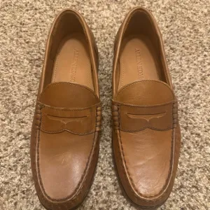 Allen Edmonds Newman Penny Loafers Size 9 in Pecan