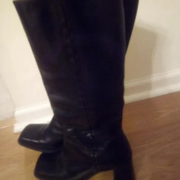Annie brand square toe leather black boots sz 7