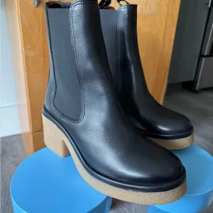 Anonymous Copenhagen - Black soft calf leather w/ gum platform sole