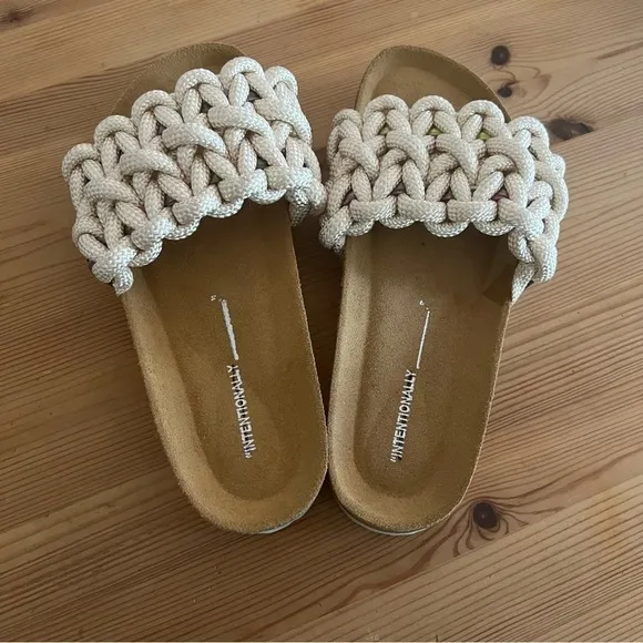 Anthropologie Intentionally Blank Macro Slide Sandals Size 37 JB