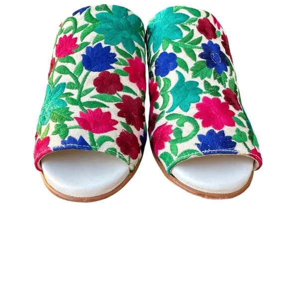 Anthropologie Ouigal Phoebe Sandals Floral Embroidered Multicolor Italian Mules