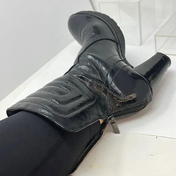 Aquatalia Sz 9 Black Patent Leather Mid Calf Back Zip Heel Boot