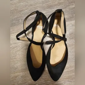 ARA strappy pointed toe flats size 4 6.5 black suede