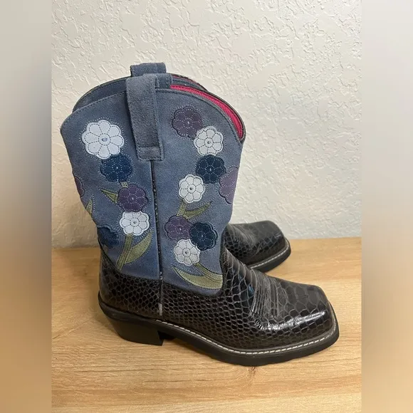 Ariat Doll Baby Women 16209 Leather Cowgirl Western Boots 9B EUC 11” Mid Calf