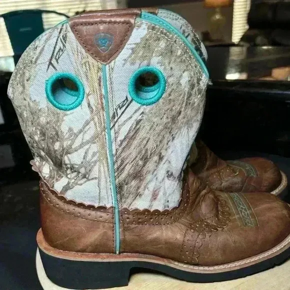Ariat “Fat Baby” Mid calf cowboy boots; women’s size: 7.5B, mid calf; round toe