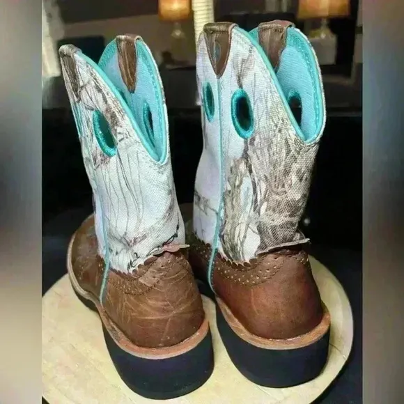 Ariat “Fat Baby” Mid calf cowboy boots; women’s size: 7.5B, mid calf; round toe