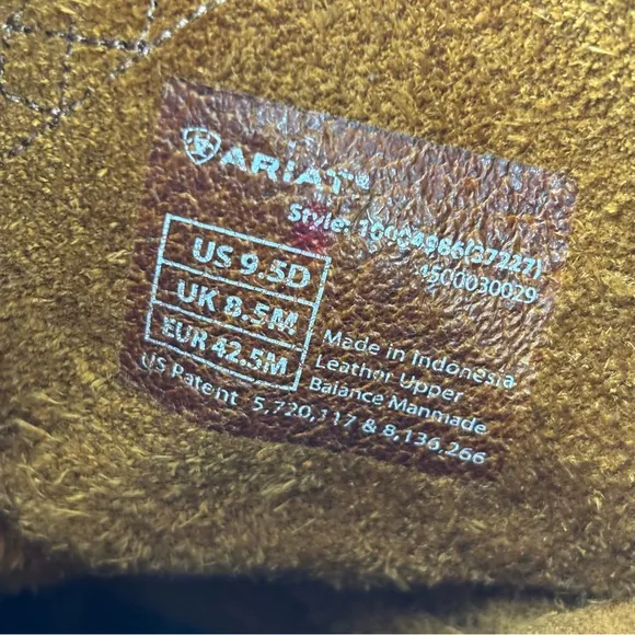 Ariat Rustic Brown Cowboy Boots with Round Toe