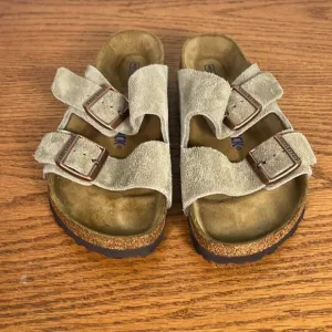 Arizona Birkenstock 2 Buckle sandals size 37 eu or 6-6.5 women’s