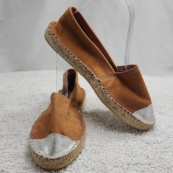ATELIER ALIENOR ESPADRILLE TAN SILVER LEATHER CAP-TOE FLAT SANDALS SIZE 40 NWOB