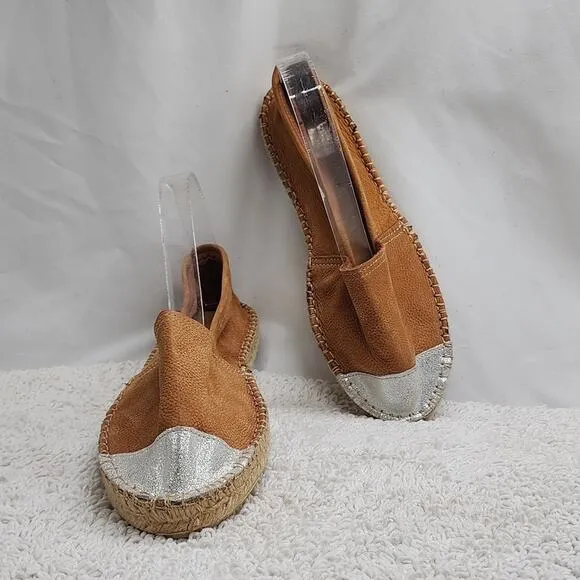 ATELIER ALIENOR ESPADRILLE TAN SILVER LEATHER CAP-TOE FLAT SANDALS SIZE 40 NWOB