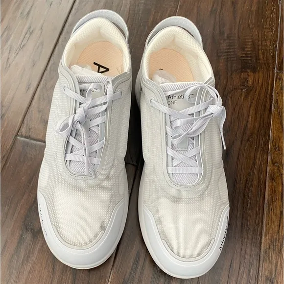Athletics, ONE Sneakers Men’s shoes, size 9