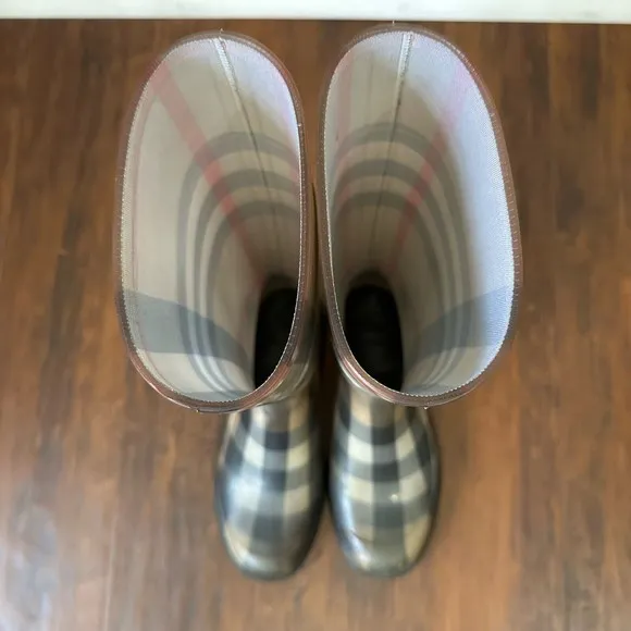 AUTHENTIC BURBERRY LONDON Mid-Calf Rain Boots in Signature Plaid