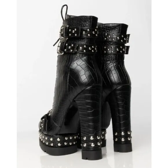 Azalea Wang Dolls Kill Black Vegan Crocodile Ankle Boots Heels Studded NWOB 8.5