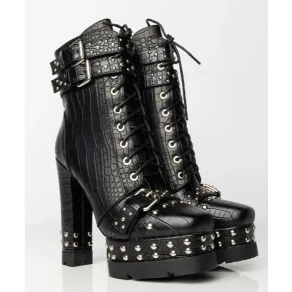 Azalea Wang Dolls Kill Black Vegan Crocodile Ankle Boots Heels Studded NWOB 8.5