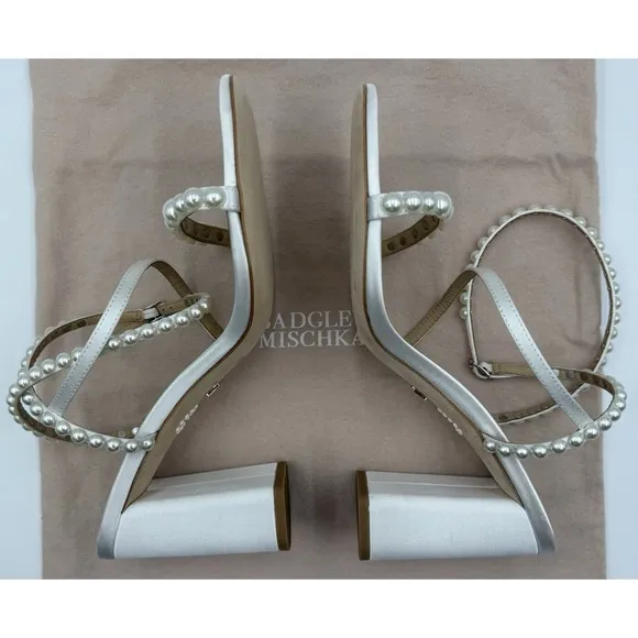Badgley Mischka Feisty Heels SZ US 9 White Embellished Pearl Satin NIB Display