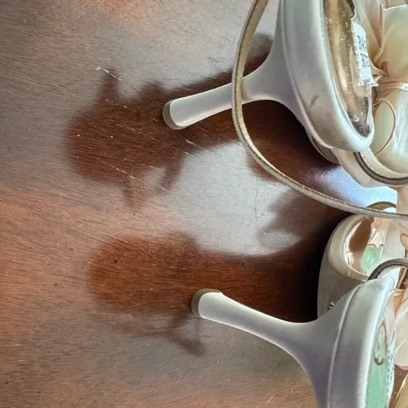 Badgley Mischka Nessie Blush Stiletto Heel Bow Sandals Size 8.5