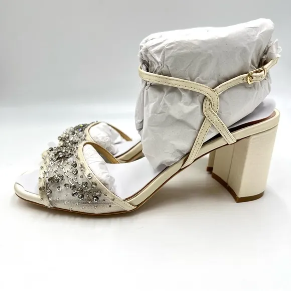 Badgley Mischka Womens Blaine Ivory Satin Jeweled Dress Sandals Heels Shoes 7