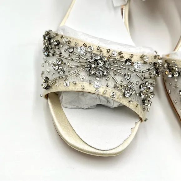 Badgley Mischka Womens Blaine Ivory Satin Jeweled Dress Sandals Heels Shoes 8