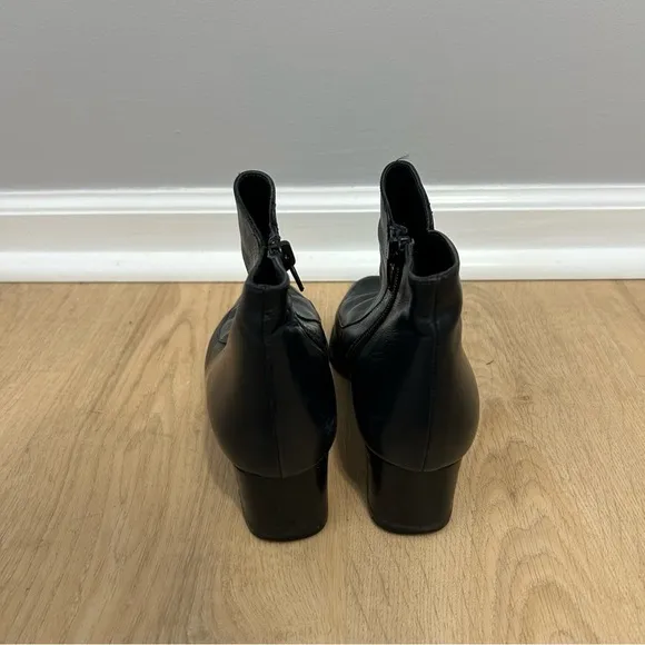 Bally Black Leather Heel Black Square Toe Ankle Boots Made In Italy Size 7