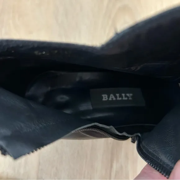 Bally Black Leather Heel Black Square Toe Ankle Boots Made In Italy Size 7