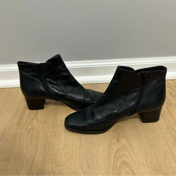 Bally Black Leather Heel Black Square Toe Ankle Boots Made In Italy Size 7
